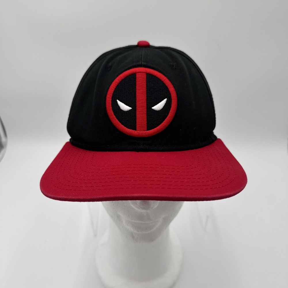 Marvel Comics Deadpool Baseball Snapback Cap Hat Red & Black Snap Back St Emblem